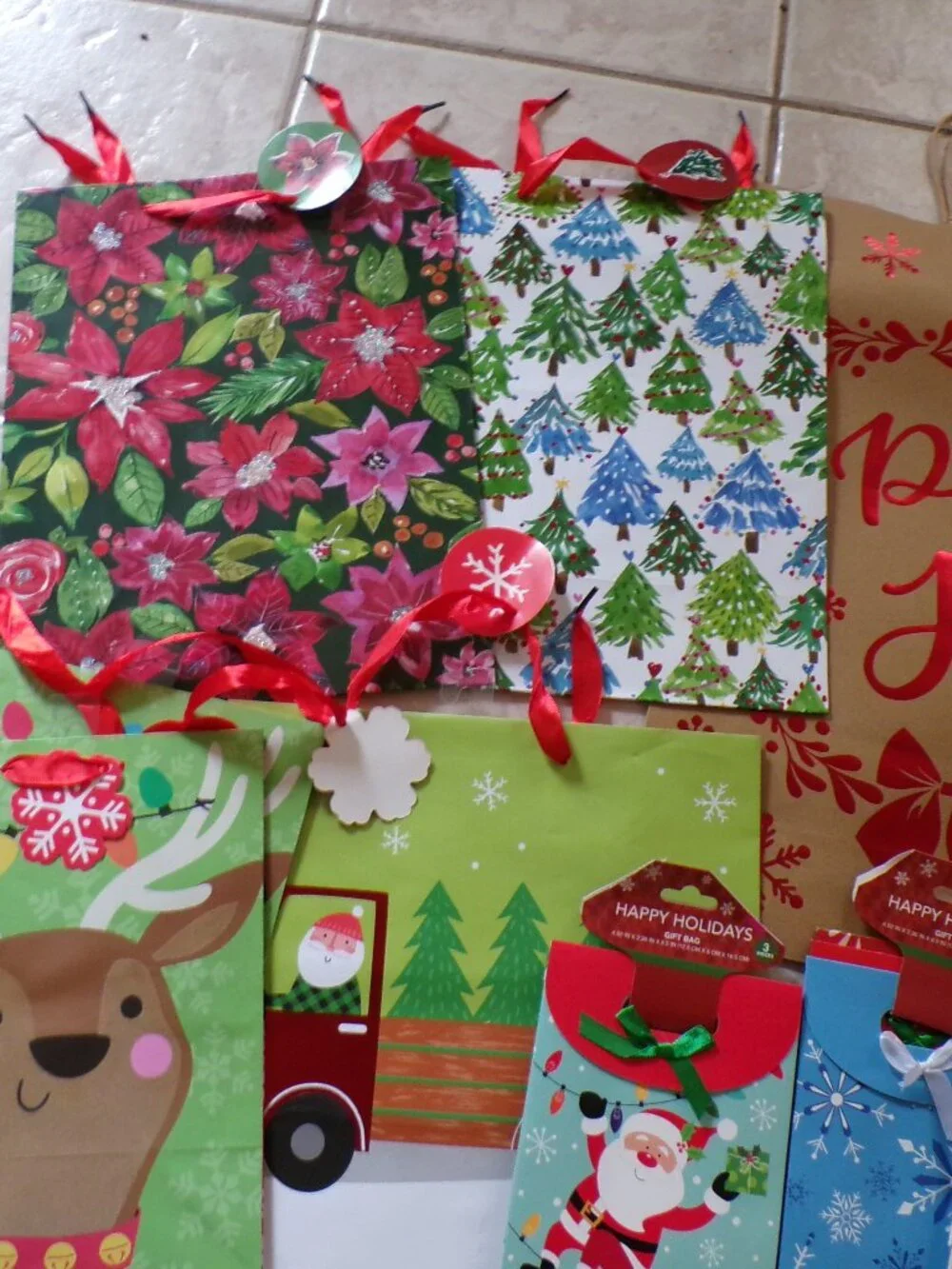18 Gift Bags Assorted Sizes NEW